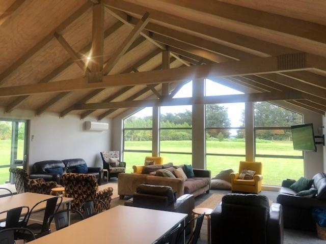 Ashburton Holiday Park Стая снимка